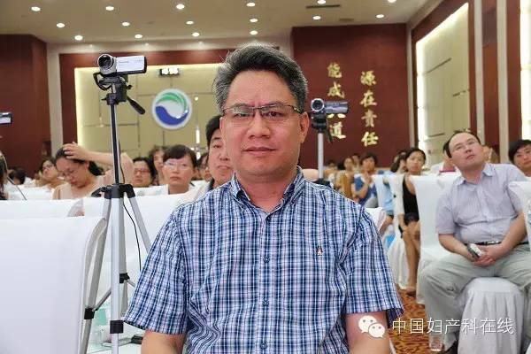 山东大学齐鲁医院的杨兴升教授《子宫内膜癌分型》在讲座中,杨教授